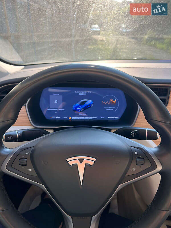 Ліфтбек Tesla Model S 2018 в Чернівцях