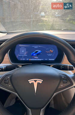 Лифтбек Tesla Model S 2018 в 