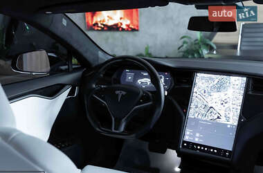 Лифтбек Tesla Model S 2019 в 