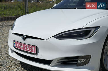 Лифтбек Tesla Model S 2017 в 