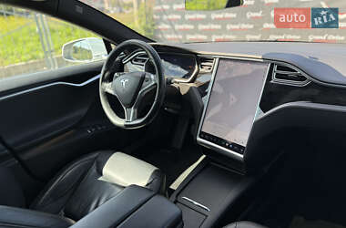 Лифтбек Tesla Model S 2017 в 