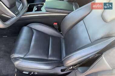 Лифтбек Tesla Model S 2021 в 