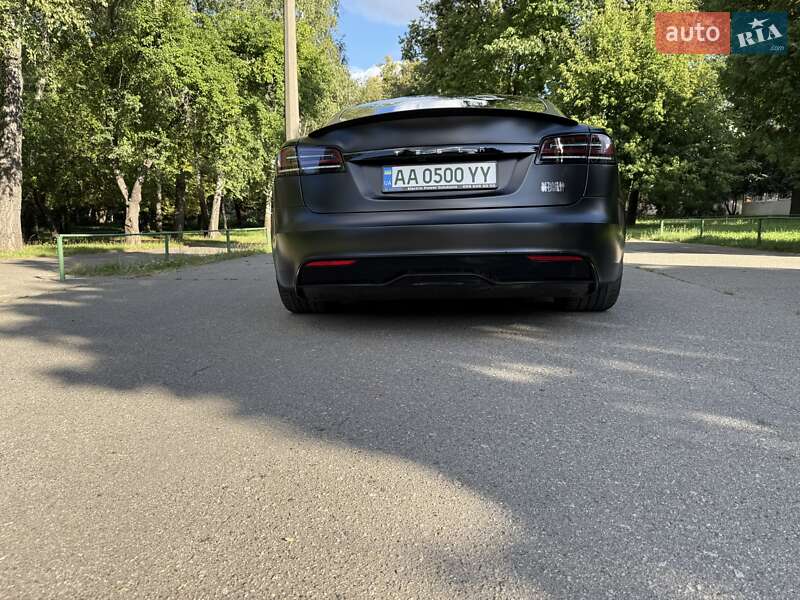 Ліфтбек Tesla Model S 2024 в Києві