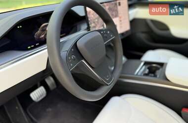 Лифтбек Tesla Model S 2024 в Киеве