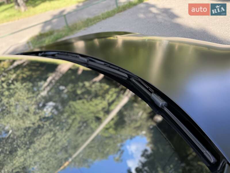 Ліфтбек Tesla Model S 2024 в Києві