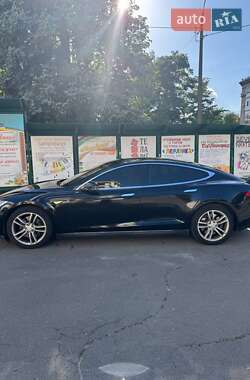 Лифтбек Tesla Model S 2013 в 