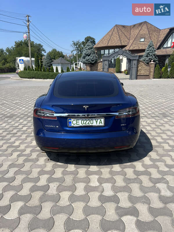 Ліфтбек Tesla Model S 2016 в Чернівцях