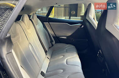Лифтбек Tesla Model S 2012 в 