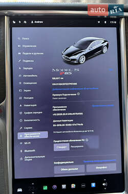 Лифтбек Tesla Model S 2012 в 
