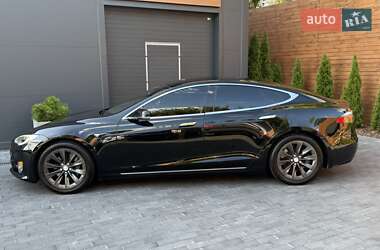 Лифтбек Tesla Model S 2017 в Киеве