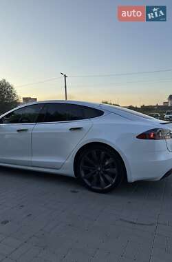 Лифтбек Tesla Model S 2020 в 