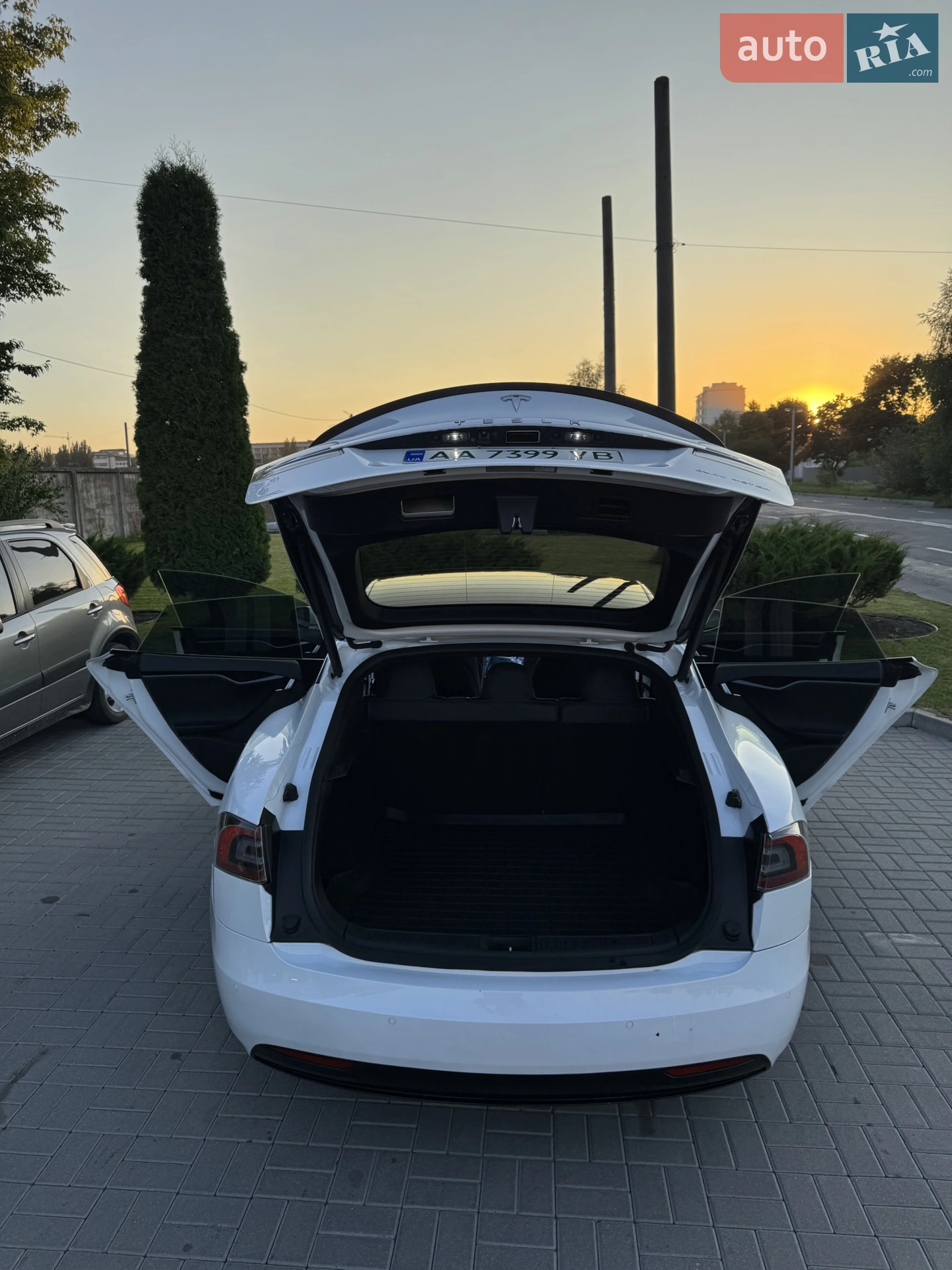 2020 Tesla Model S - мініатюра 17