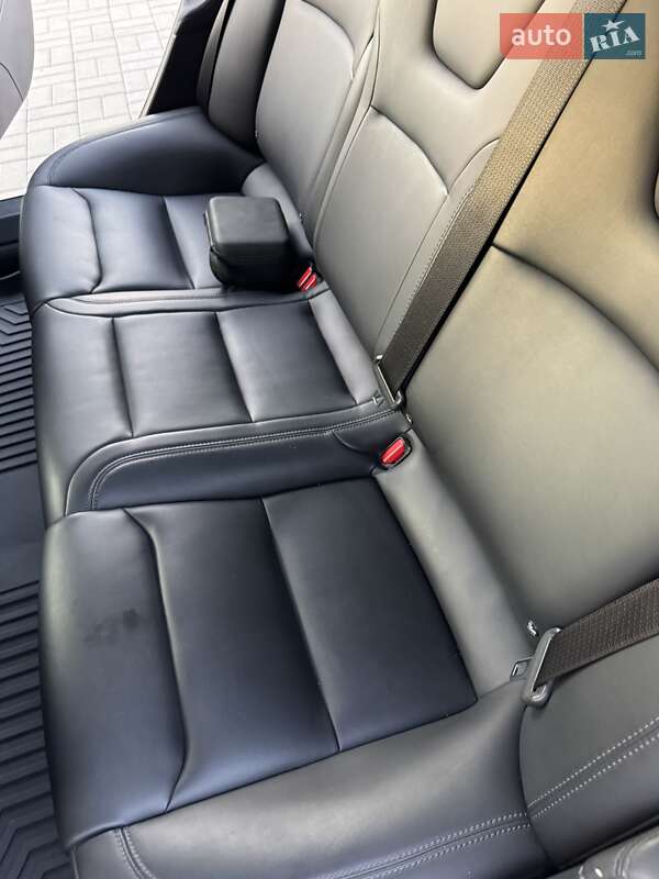 Лифтбек Tesla Model S 2020 в Каменец-Подольском фото 40 Лифтбек Tesla Model S 2020 в Каменец-Подольском