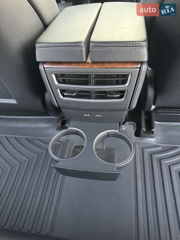 Лифтбек Tesla Model S 2020 в Каменец-Подольском фото 43 Лифтбек Tesla Model S 2020 в Каменец-Подольском