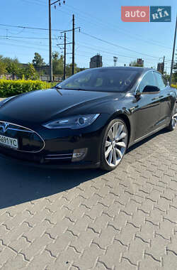 Лифтбек Tesla Model S 2013 в 