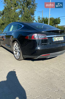 Лифтбек Tesla Model S 2013 в 