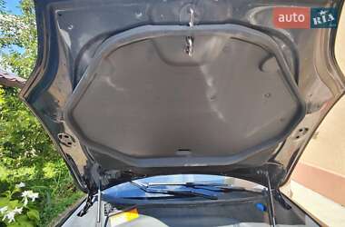 Лифтбек Tesla Model S 2012 в 