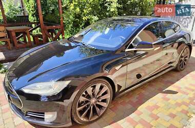Лифтбек Tesla Model S 2012 в 