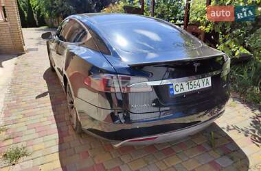 Лифтбек Tesla Model S 2012 в 