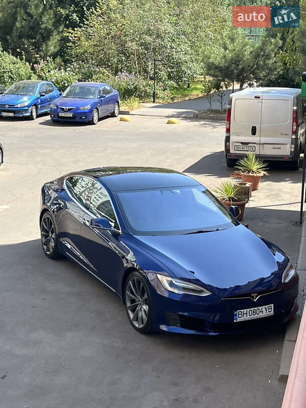 Лифтбек Tesla Model S 2017 в Одессе