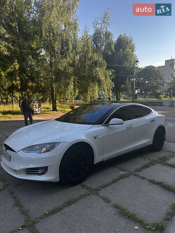 Лифтбек Tesla Model S 2013 в Киеве