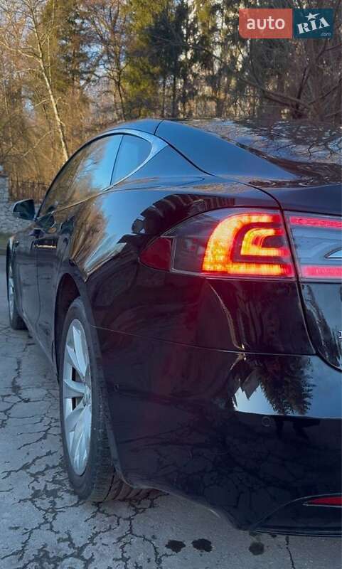 Лифтбек Tesla Model S 2017 в Тернополе