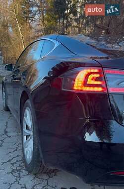 Лифтбек Tesla Model S 2017 в 