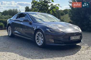 Лифтбек Tesla Model S 2017 в 