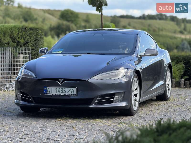 Лифтбек Tesla Model S 2017 в Обухове