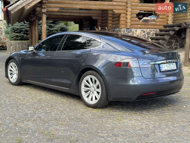 Лифтбек Tesla Model S 2017 в Обухове