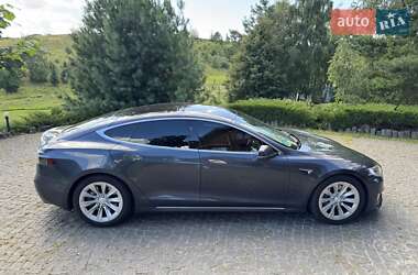 Лифтбек Tesla Model S 2017 в 