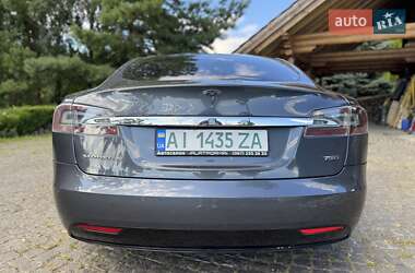 Лифтбек Tesla Model S 2017 в 