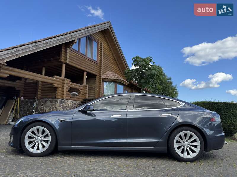 Лифтбек Tesla Model S 2017 в Обухове