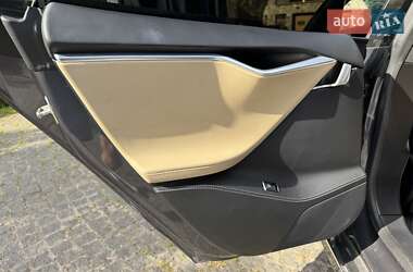 Лифтбек Tesla Model S 2017 в 