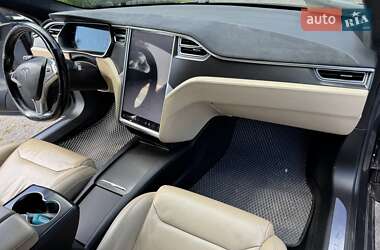 Лифтбек Tesla Model S 2017 в 