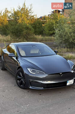 Лифтбек Tesla Model S 2022 в 