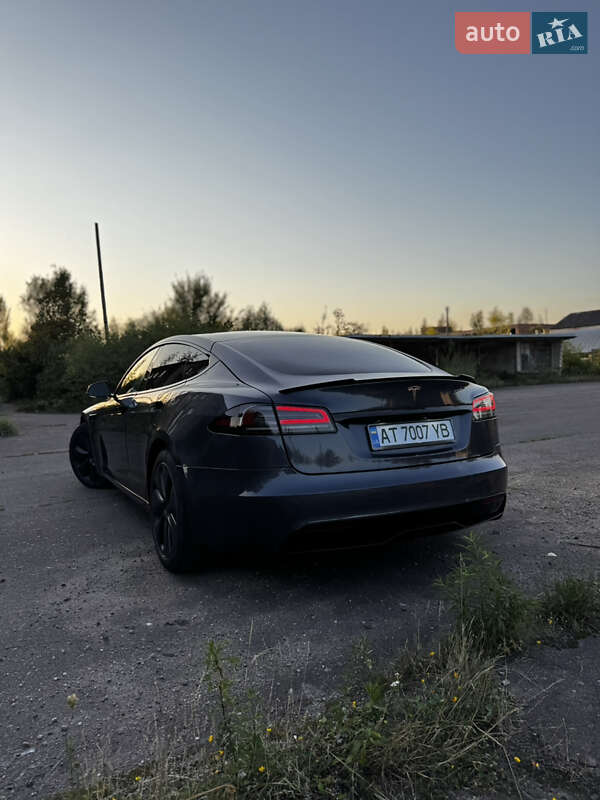 Ліфтбек Tesla Model S 2022 в Калуші