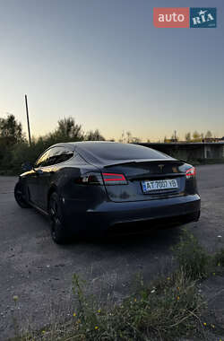 Лифтбек Tesla Model S 2022 в 