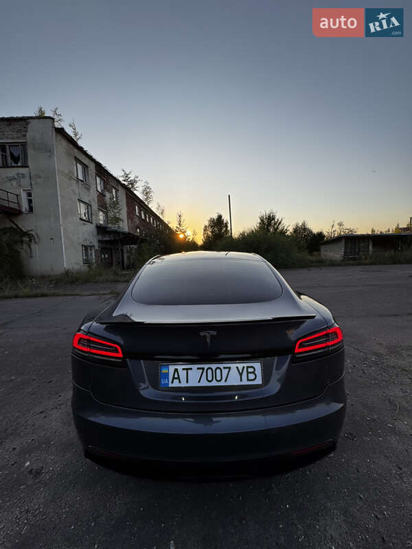 Ліфтбек Tesla Model S 2022 в Калуші