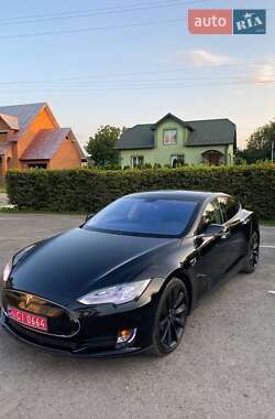 Лифтбек Tesla Model S 2013 в 