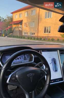 Лифтбек Tesla Model S 2013 в 