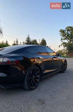 Лифтбек Tesla Model S 2013 в 