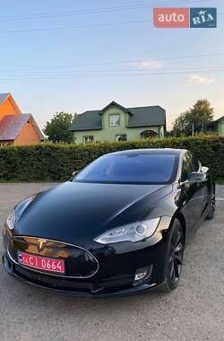 Tesla Model S 2013