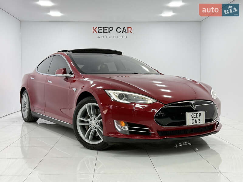 Tesla Model S 2014