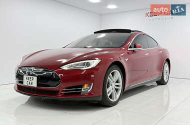 Лифтбек Tesla Model S 2014 в 