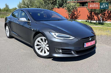 Ліфтбек Tesla Model S 2018 в Ковелі