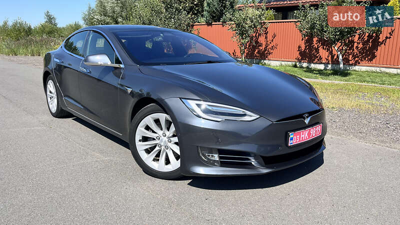 Tesla Model S 2018