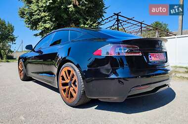 Лифтбек Tesla Model S 2021 в 