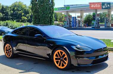 Tesla Model S 2021