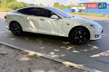 Лифтбек Tesla Model S 2013 в 